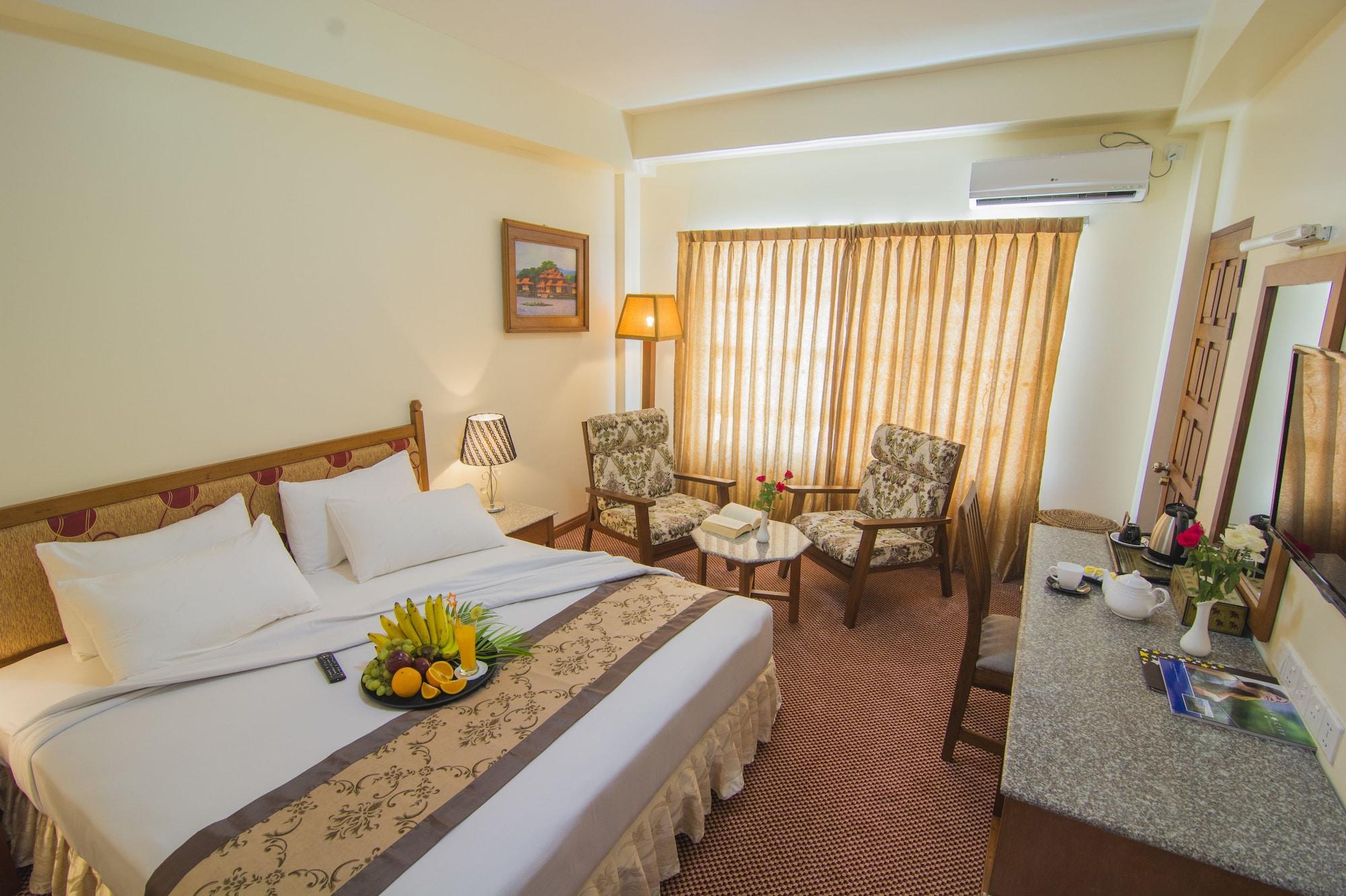 Reno Hotel Yangon Exterior photo