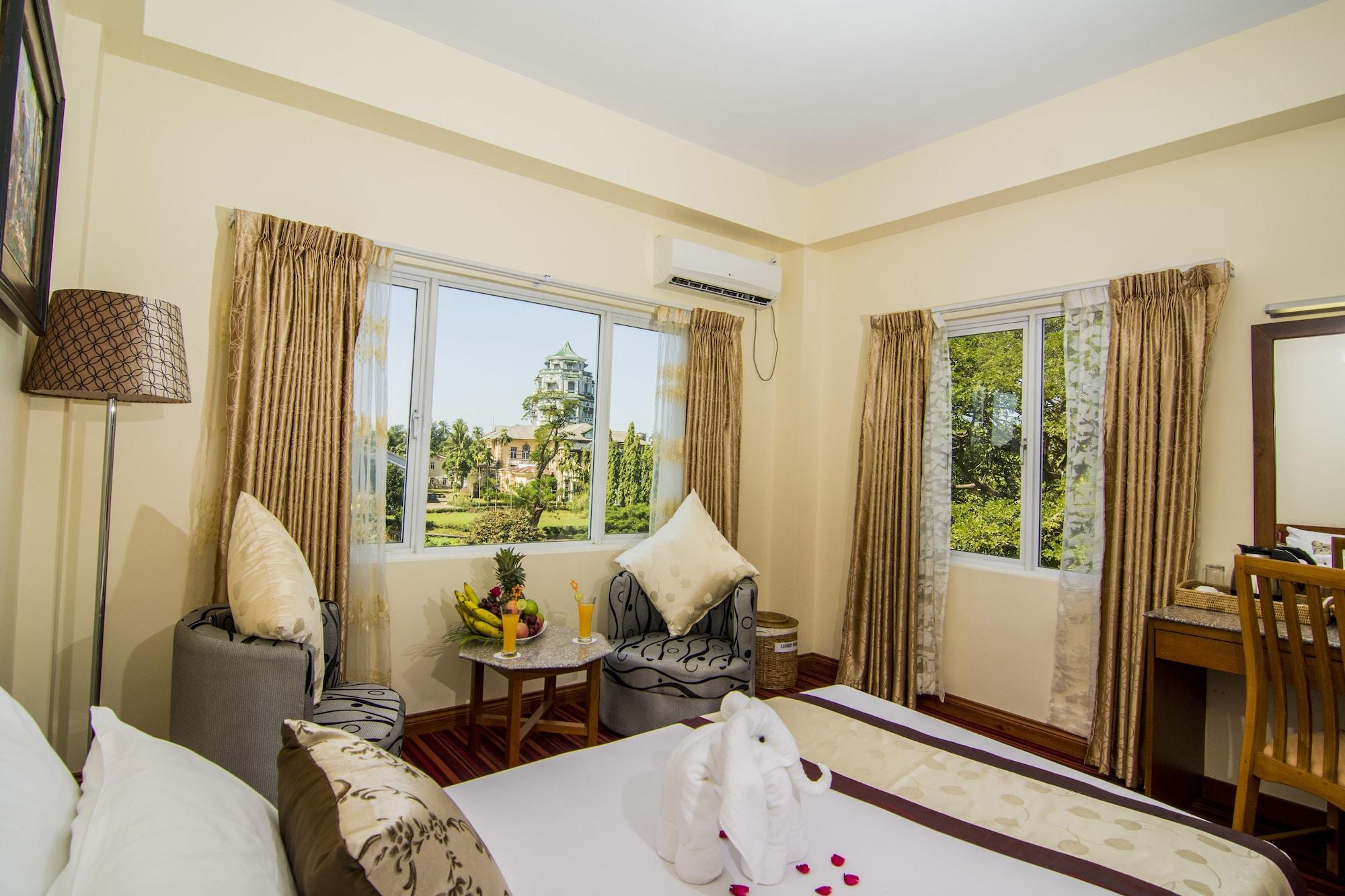 Reno Hotel Yangon Exterior photo