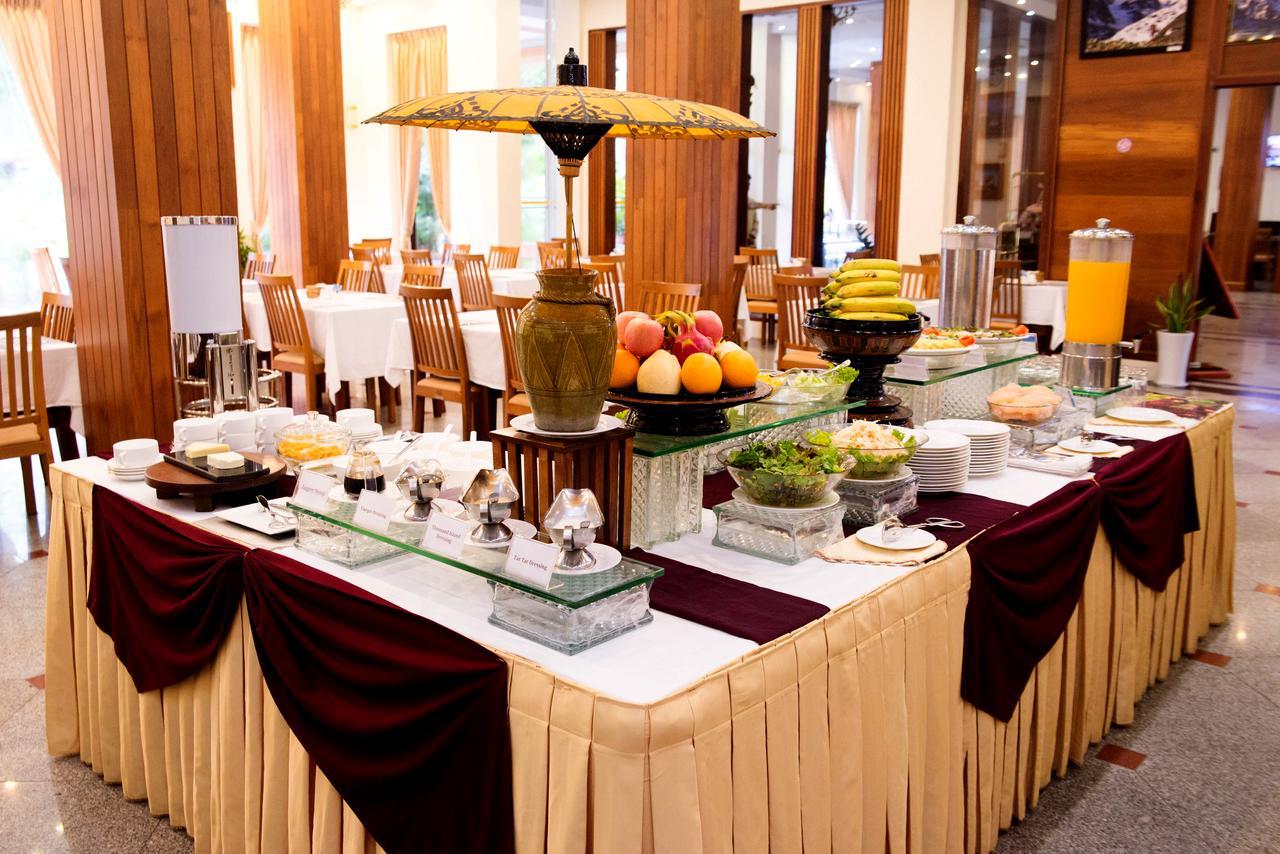 Reno Hotel Yangon Exterior photo